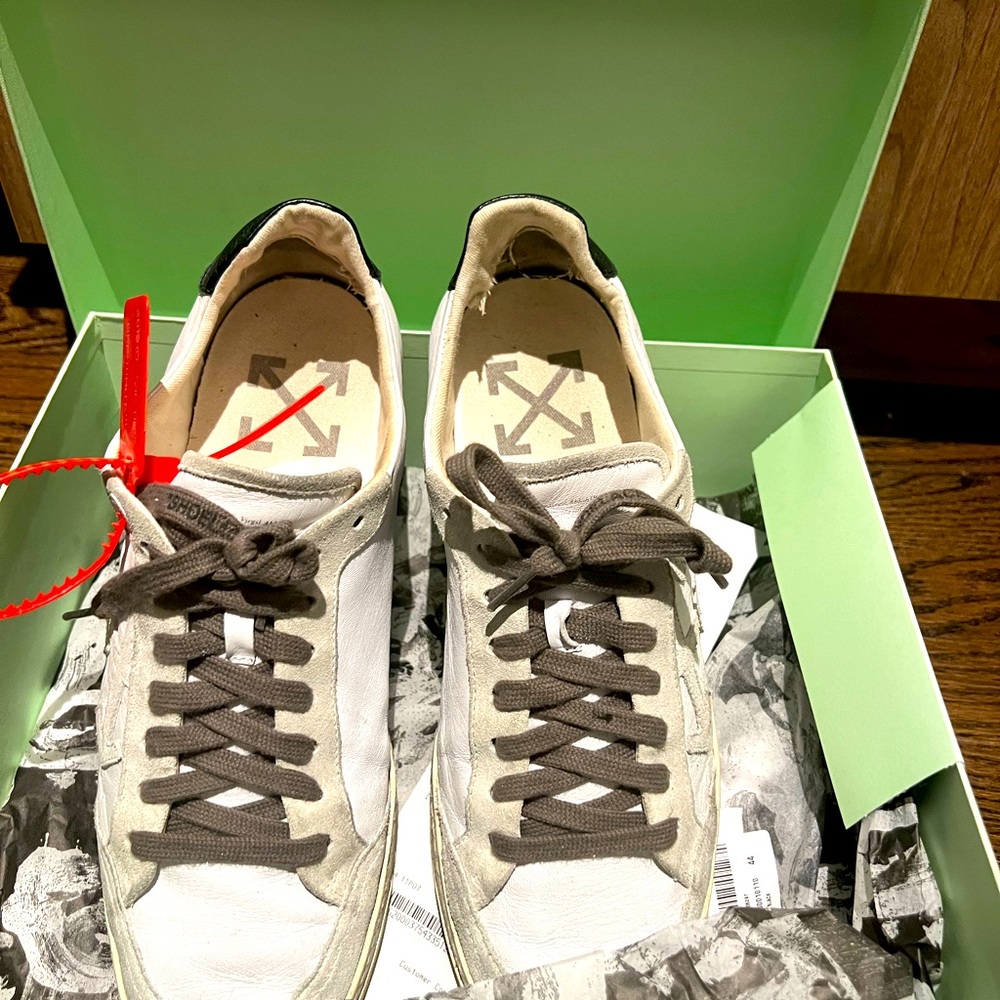 Off-White Arrow Patch Sneakers - image 1